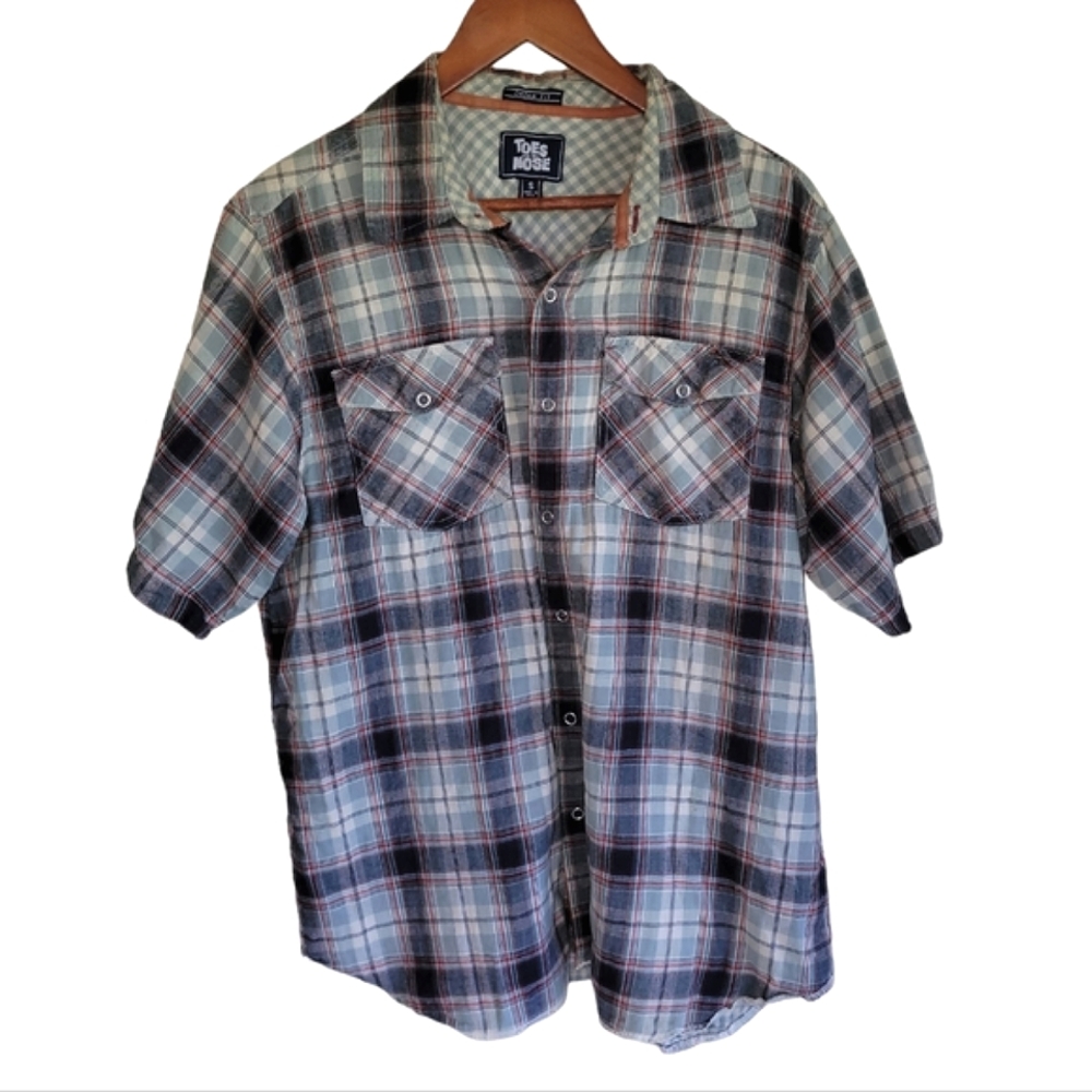 Toes on the Nose Dream Fit Men's Short Sleeve Button Down Plaid Shirt Sm…